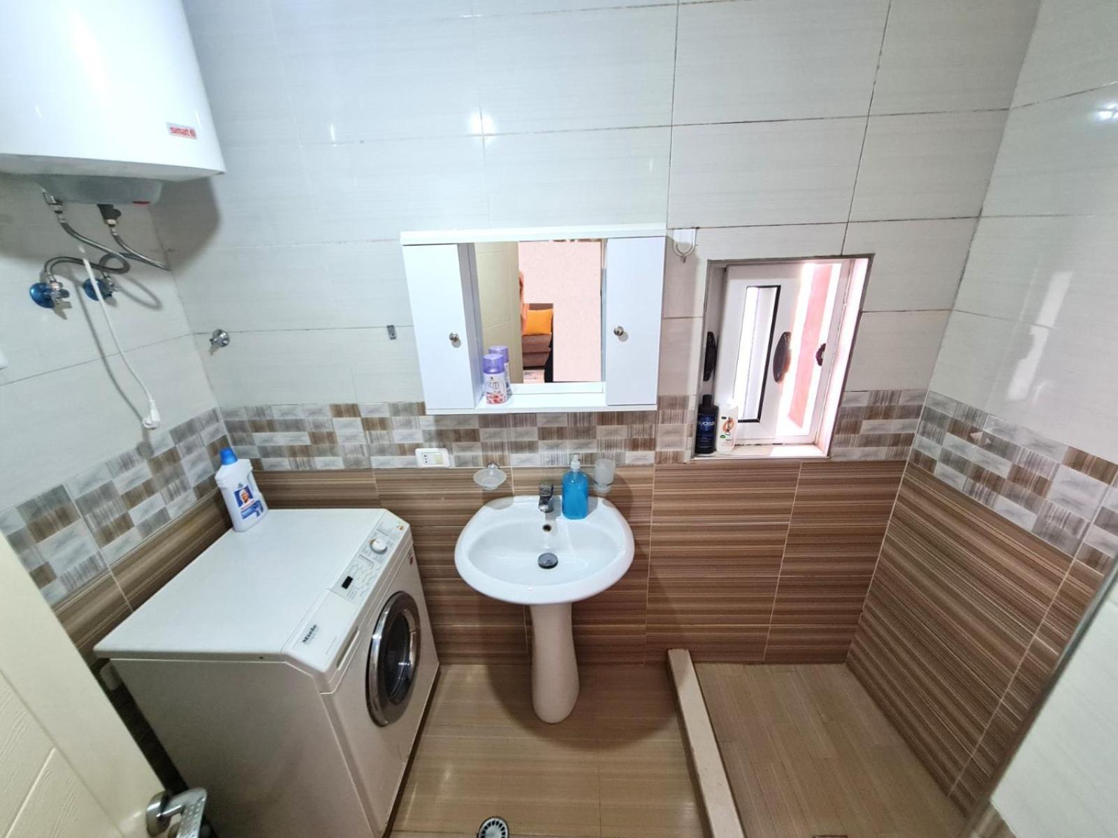 Apartament Property Albania 7 Tirana Exterior foto